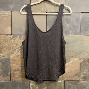 1121 Lululemon - Tank Top w/ Bra Strap Snaps ❤️